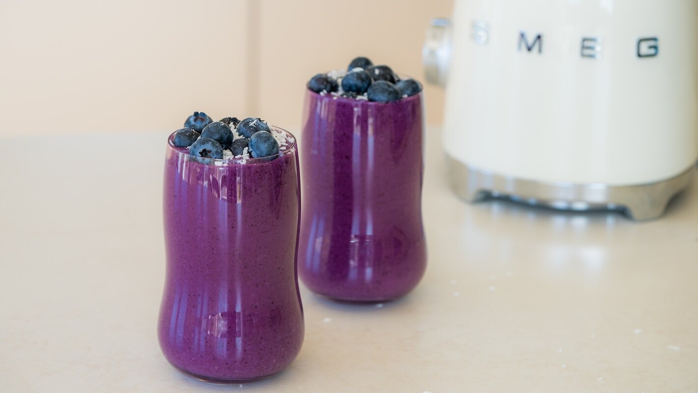 Smoothie med smak av blåbärsmuffins