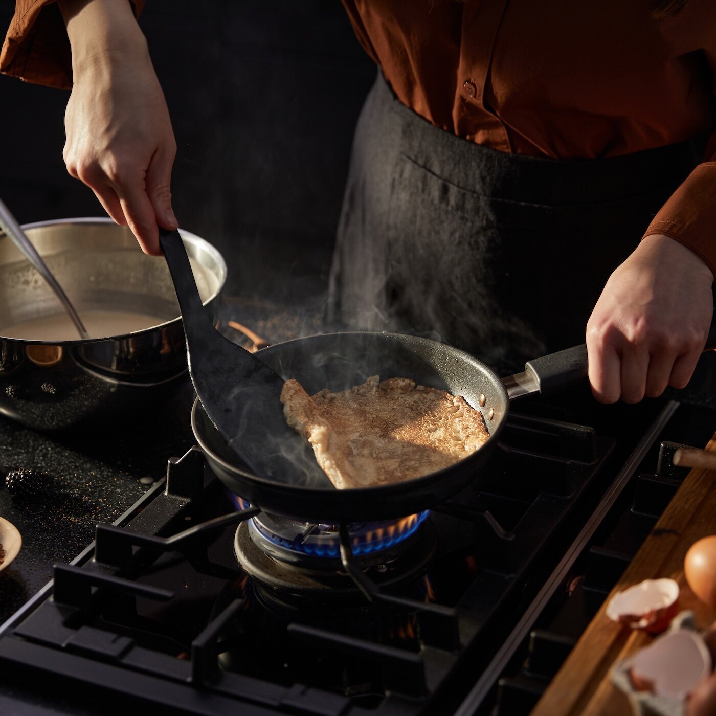 Användning och underhåll av keramiska stekpannor