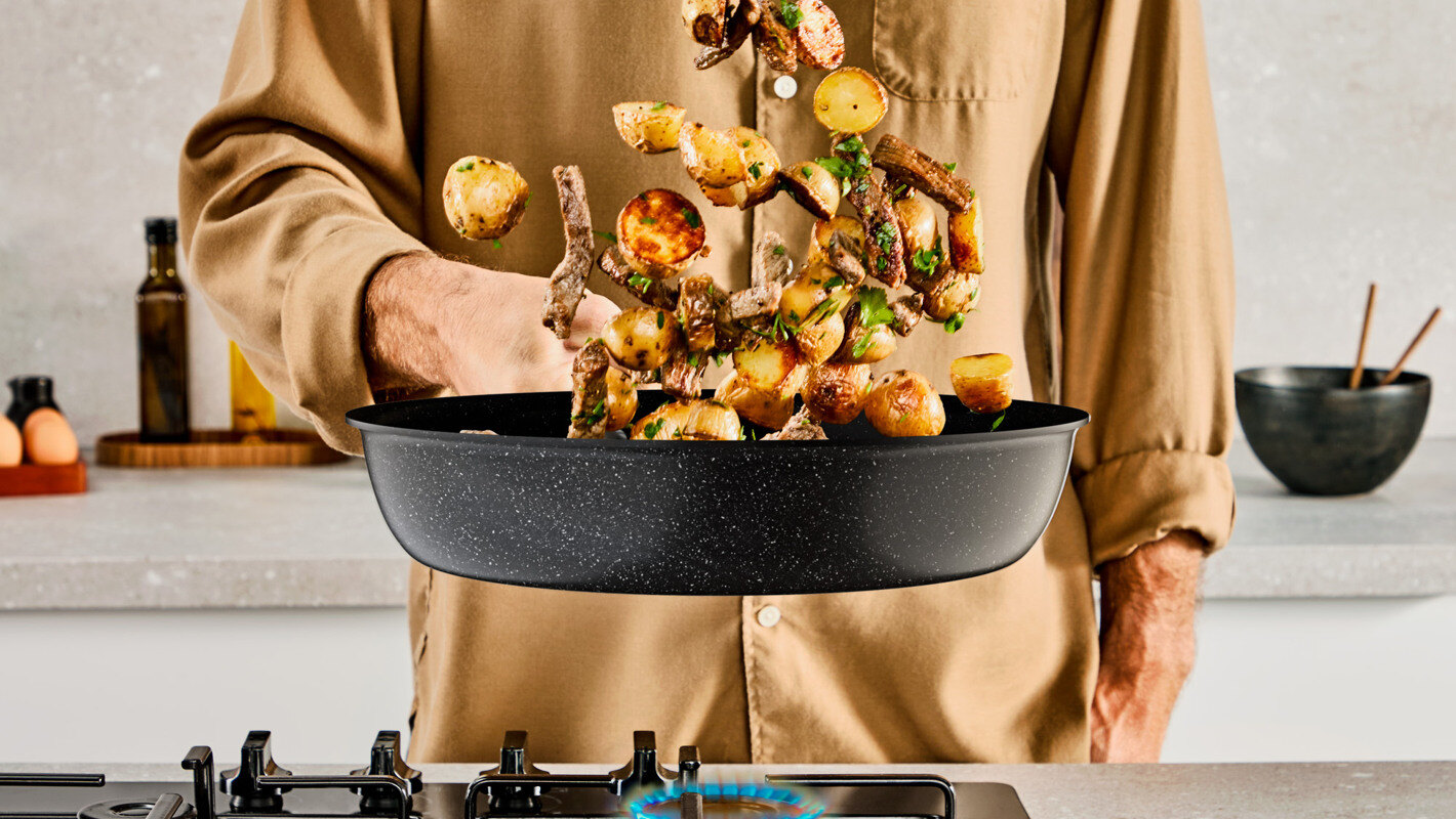 Hur du använder och sköter stekpannan – komplett guide