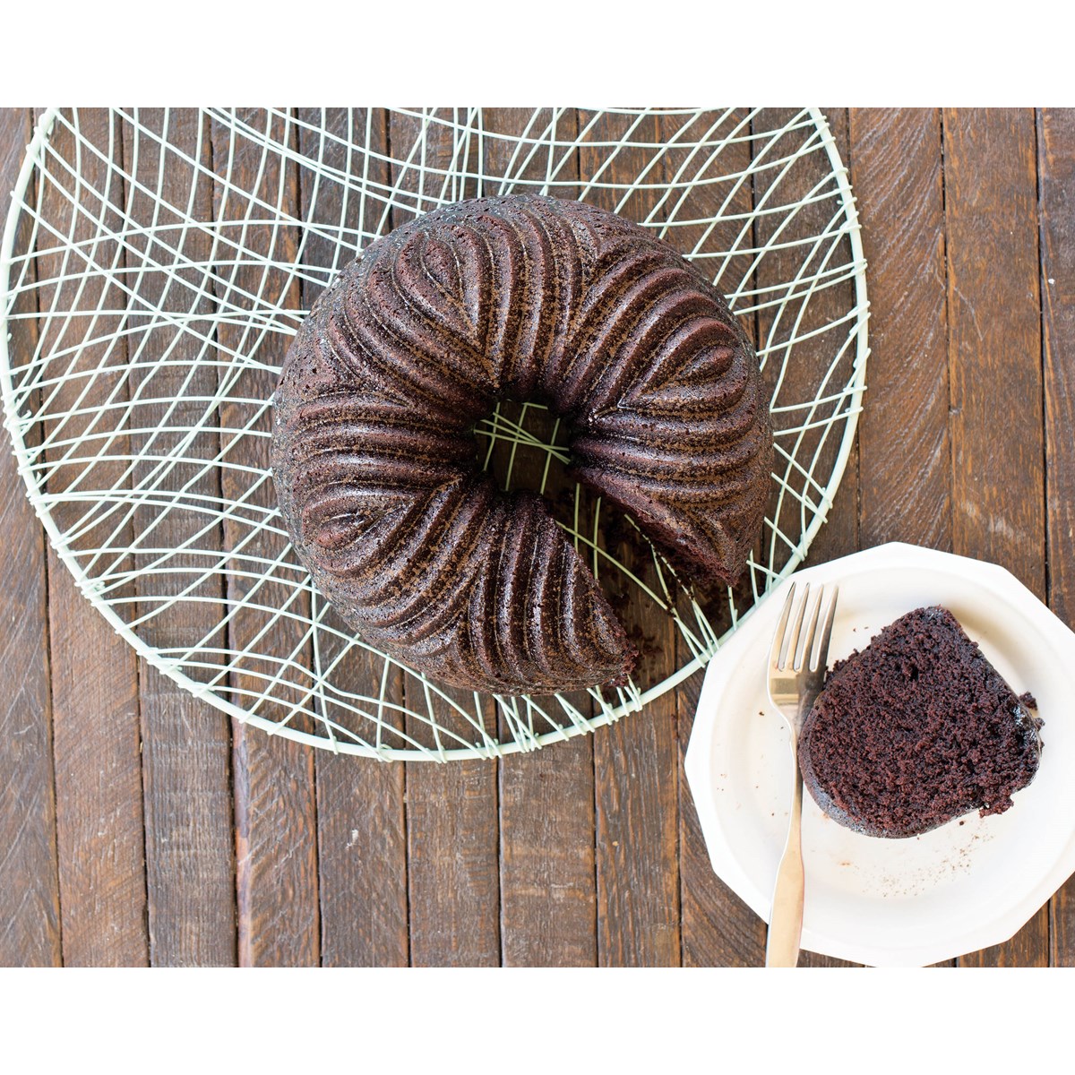 Nordic Ware Bakform Bavaria Svart