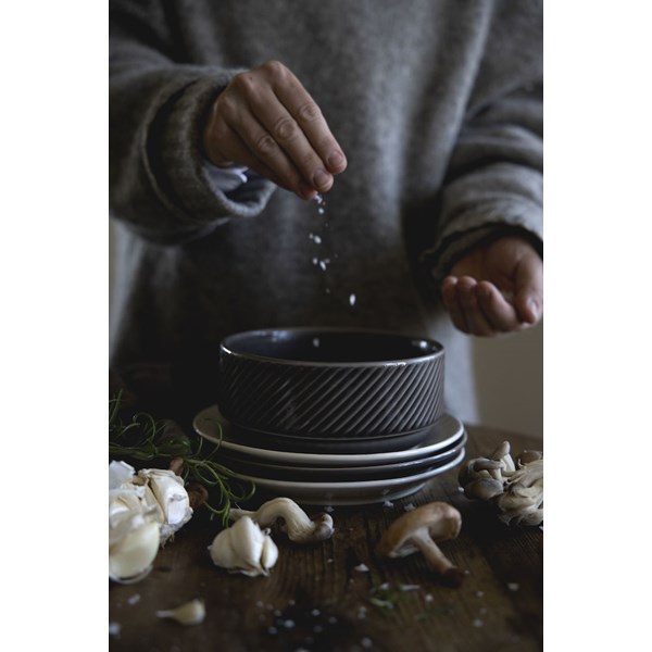 Sagaform, Coffee & More djup tallrik grå Kitchnsverige.se